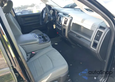 2013 Ram 1500 Express z USA, uszkodzony, nr VIN 1C6RR7FT9DS522179